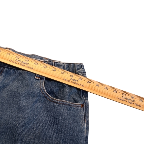 L.L. BEAN MEN'S SIZE 40×34 DENIM BLUE JEANS. - Picture 3 of 6